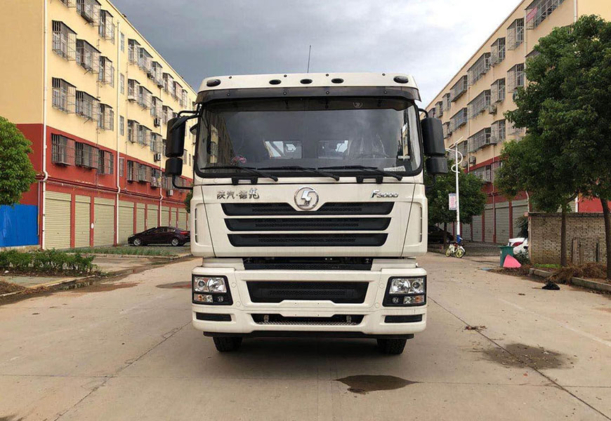 國(guó)六陜汽德龍前四后八拖吊分離清障車(chē)后方位圖