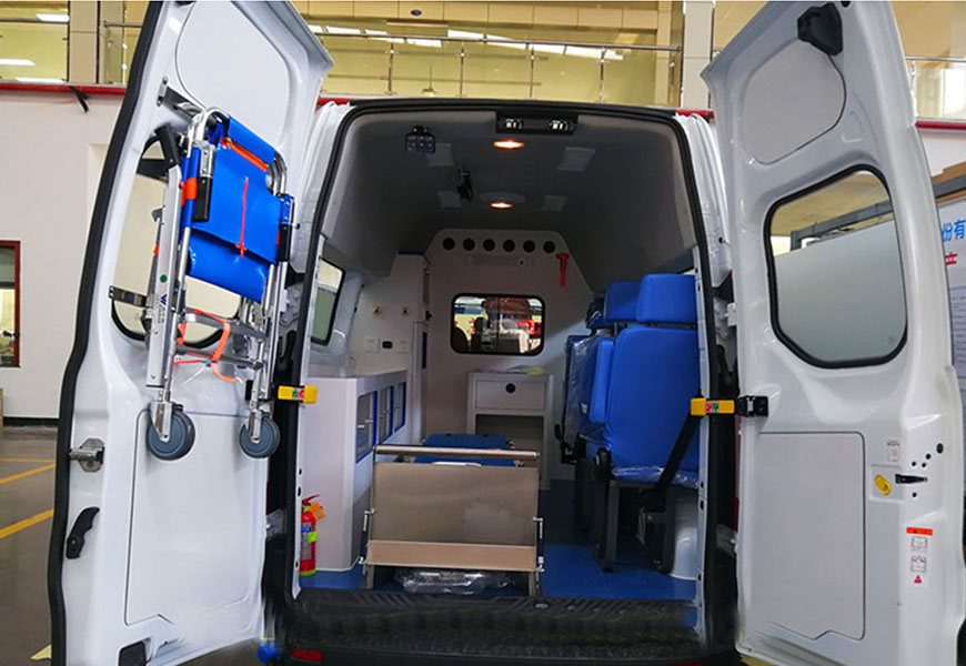 國六福特V362中軸中頂救護車(汽油版)